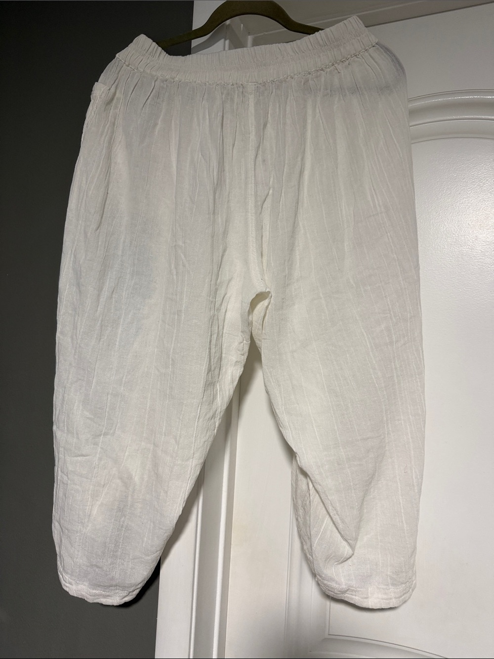 Free People Gianna Ruched Gaucho Pull-On Pants in Optic White - Picture 8 of 10